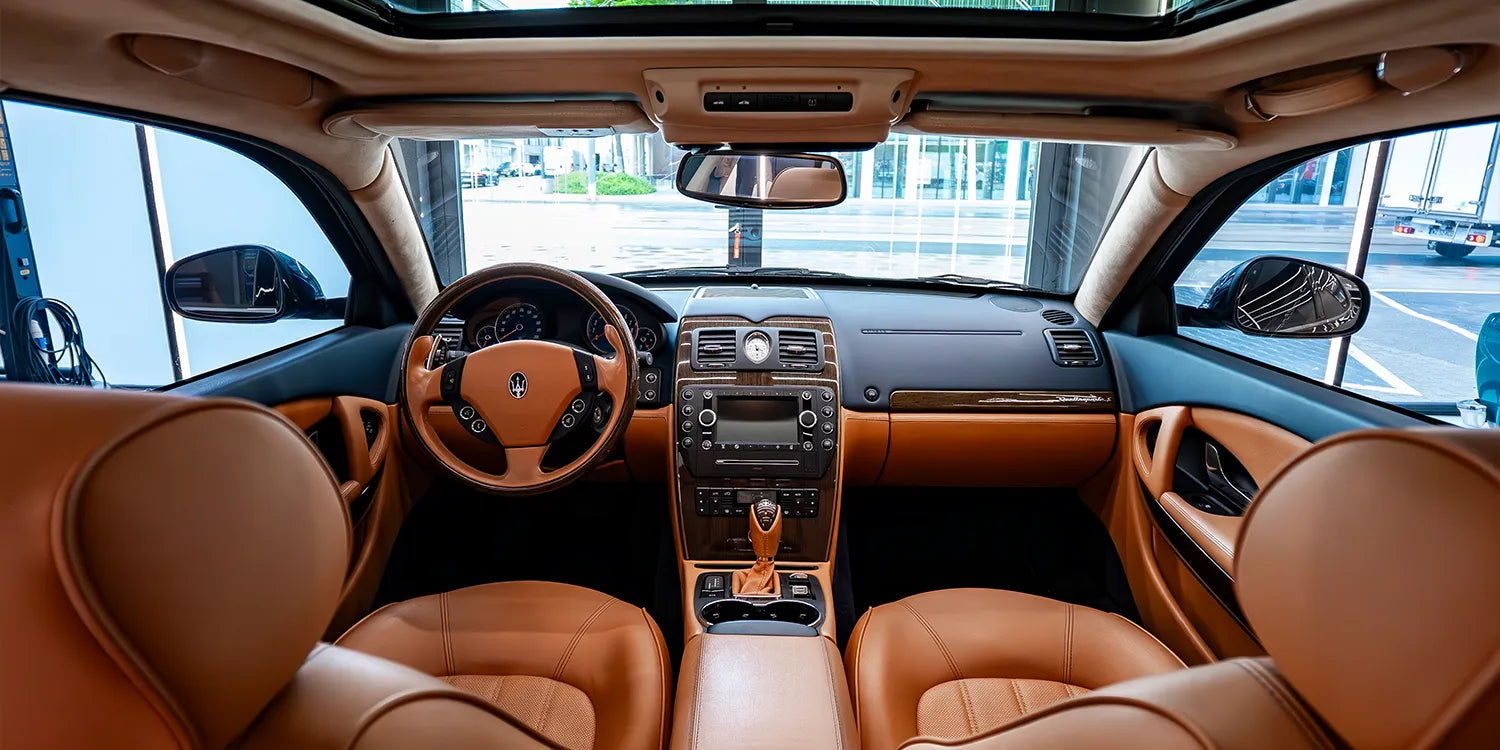 Wie reinigt man den Innenraum eines Autos? Das ABC für Anfänger