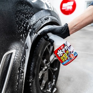 Stain Cleaner ist mehr als nur ein einfacher Insektenentferner! Sie können ihn effektiv als Pre-Spray verwenden, ideal für schwierigere Verschmutzungen. Lassen Sie ihn zusammen mit Ihrem Vorschaum oder Shampoo einwirken und spülen Sie ihn nach 1-2 Minuten unter Druck ab.

#soft99 #autopflege #detailing #japan #auto